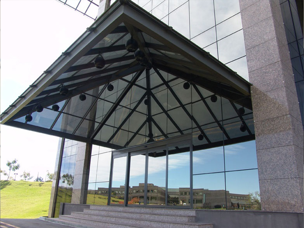 Elektrische schuifdeur buitenaanzicht